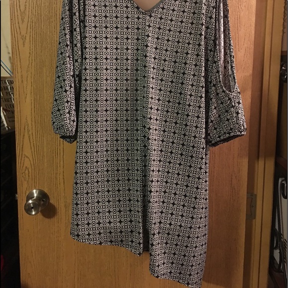 Lane Bryant 3/4 sleeve tunic - Picture 3 of 5